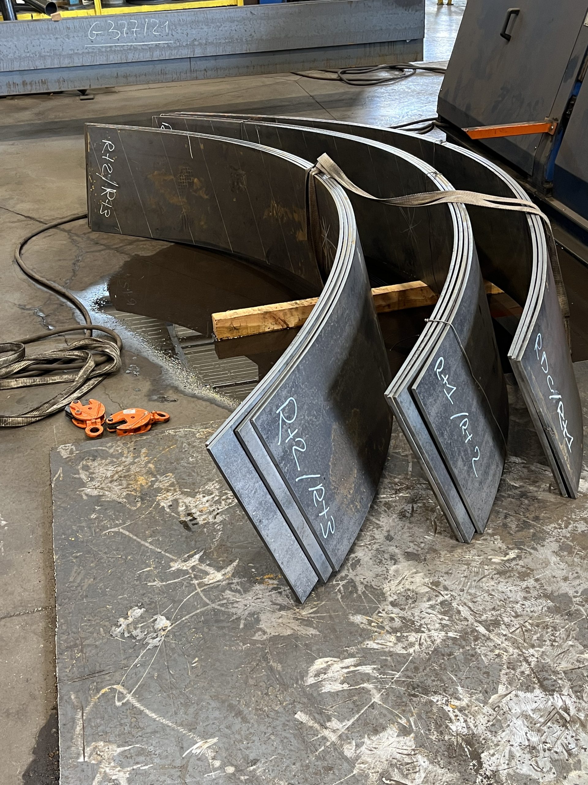 Limons fer plat 450 ép. 10 Ø fut 360 int.